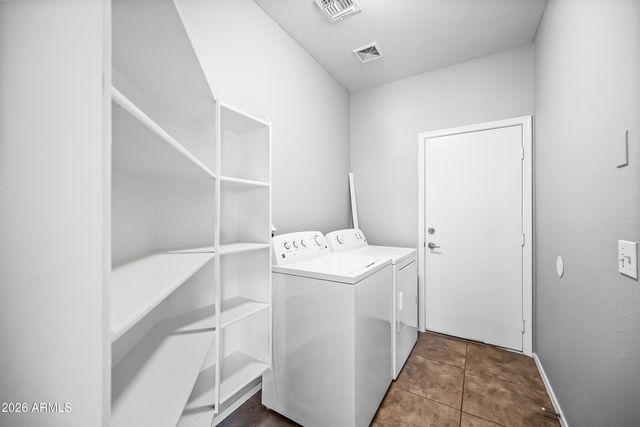 2821 W SANTA CRUZ Avenue, San Tan Valley, AZ 85144