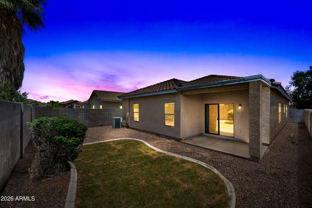 2821 W SANTA CRUZ Avenue, San Tan Valley, AZ 85144