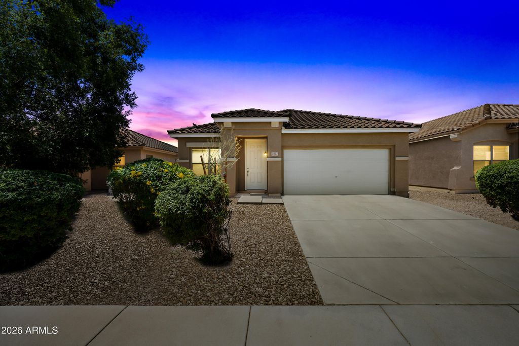 2821 W SANTA CRUZ Avenue, San Tan Valley, AZ 85144 — photo 4