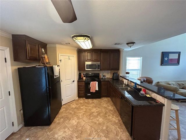 1714 Boardwalk Court, College Station, TX 77840