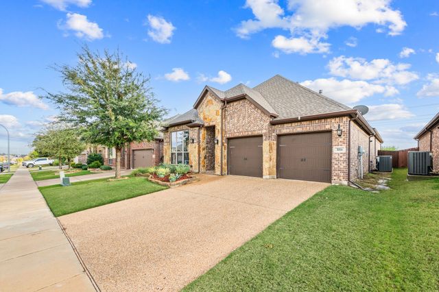 3016 Bella Lago Drive, Fort Worth, TX 76177