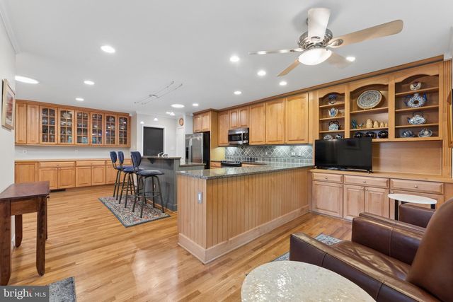 1806 BIRCH RD, Mclean, VA 22101