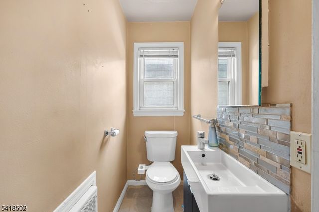 522 Thompson Ave, Roselle Boro, NJ 07203