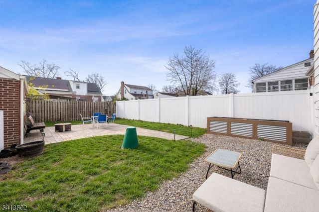 522 Thompson Ave, Roselle Boro, NJ 07203