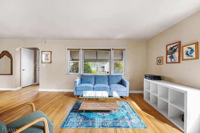 522 Thompson Ave, Roselle Boro, NJ 07203