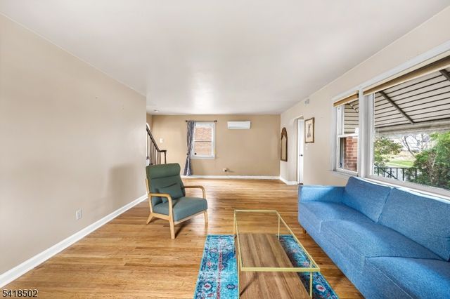 522 Thompson Ave, Roselle Boro, NJ 07203