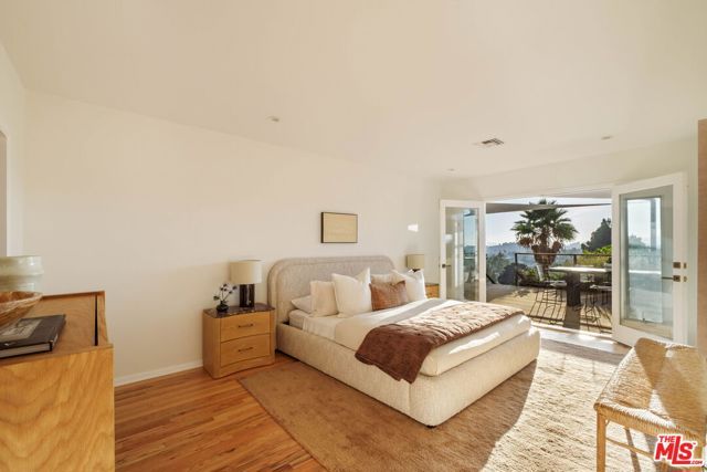 2111 Hollyvista Avenue, Los Angeles, CA 90027