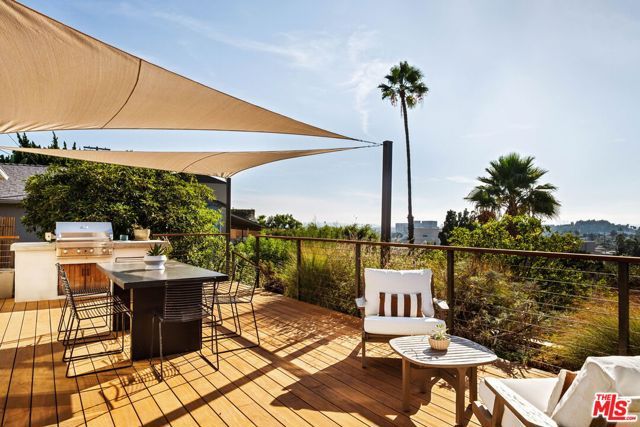 2111 Hollyvista Avenue, Los Angeles, CA 90027