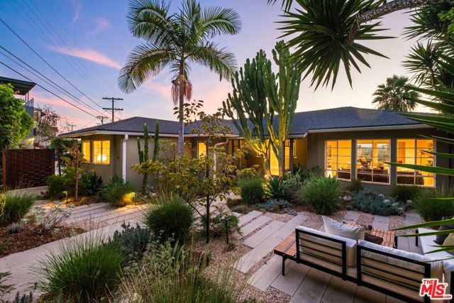 2111 Hollyvista Avenue, Los Angeles, CA 90027