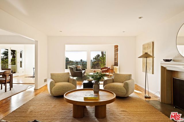 2111 Hollyvista Avenue, Los Angeles, CA 90027