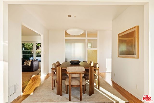 2111 Hollyvista Avenue, Los Angeles, CA 90027