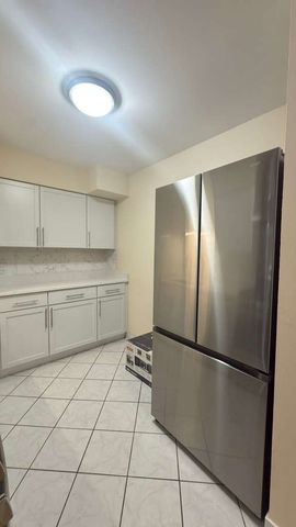 1453 N Winslowe Drive 303, Palatine, IL 60074