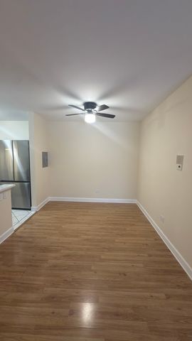 1453 N Winslowe Drive 303, Palatine, IL 60074