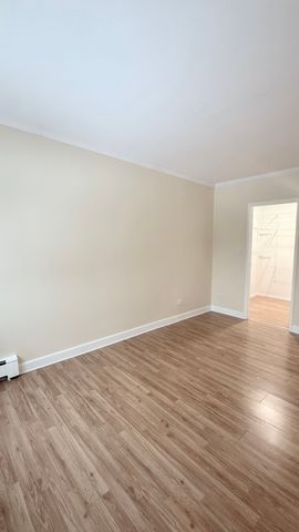 1453 N Winslowe Drive 303, Palatine, IL 60074