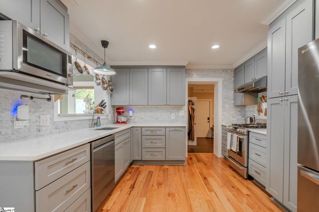 18 Woodfern Circle, Greenville, SC 29615