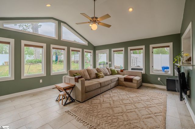 18 Woodfern Circle, Greenville, SC 29615