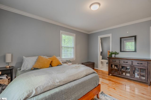 18 Woodfern Circle, Greenville, SC 29615