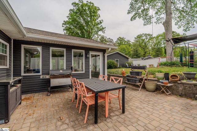 18 Woodfern Circle, Greenville, SC 29615