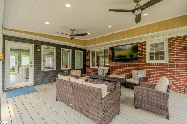 18 Woodfern Circle, Greenville, SC 29615