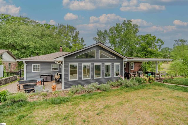 18 Woodfern Circle, Greenville, SC 29615