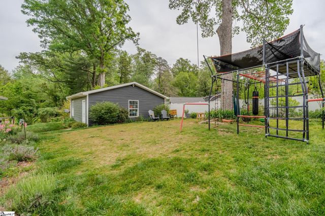 18 Woodfern Circle, Greenville, SC 29615