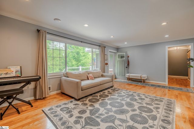 18 Woodfern Circle, Greenville, SC 29615