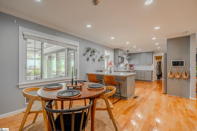 18 Woodfern Circle, Greenville, SC 29615