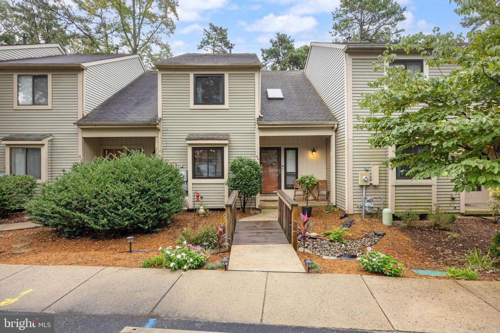 44 DORSET CT, Marlton, NJ 08053