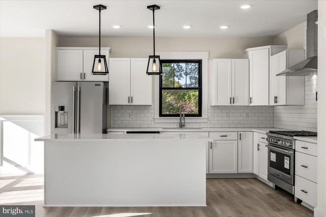 111 HUNTINGTON HILLS LN, Fredericksburg, VA 22401
