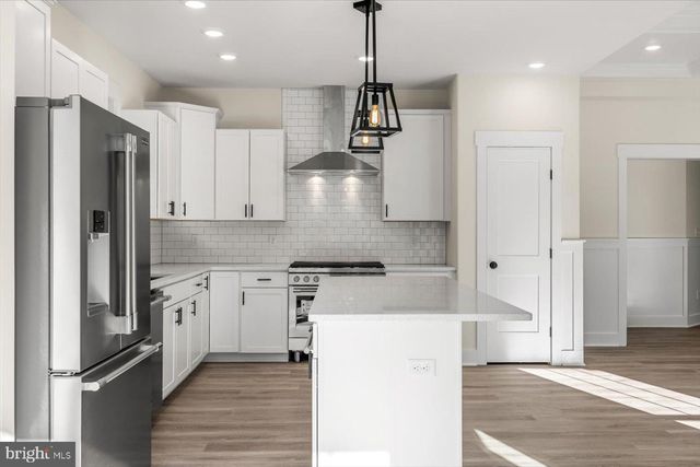 111 HUNTINGTON HILLS LN, Fredericksburg, VA 22401