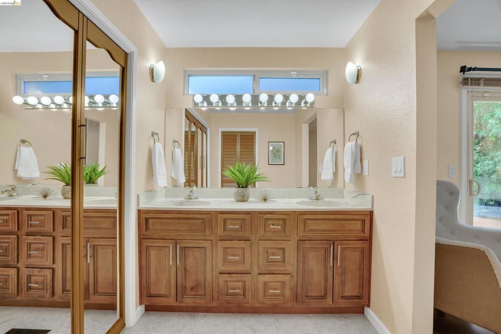Image 30 of property listing at 2876 Stirrup Dr, Oakley, CA 94561