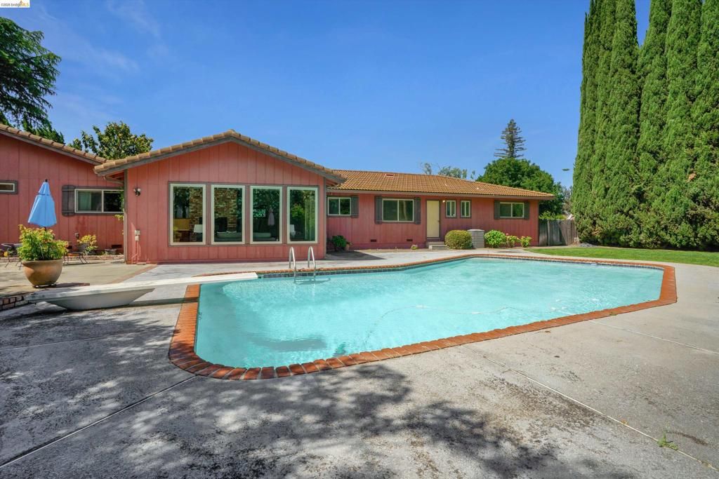 Image 35 of property listing at 2876 Stirrup Dr, Oakley, CA 94561