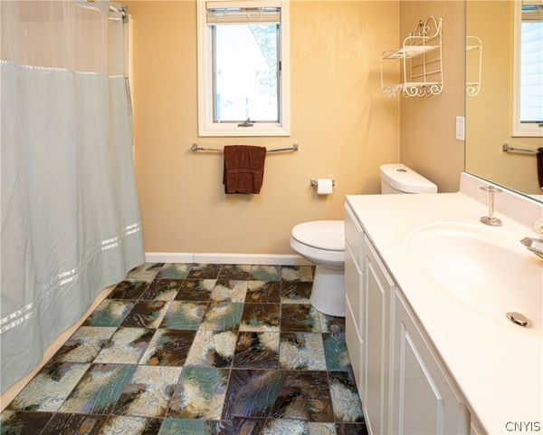 1916 West Lake Road, Skaneateles, NY 13152