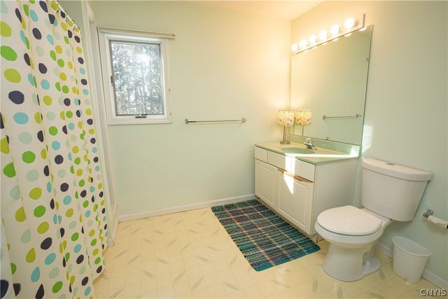 1916 West Lake Road, Skaneateles, NY 13152