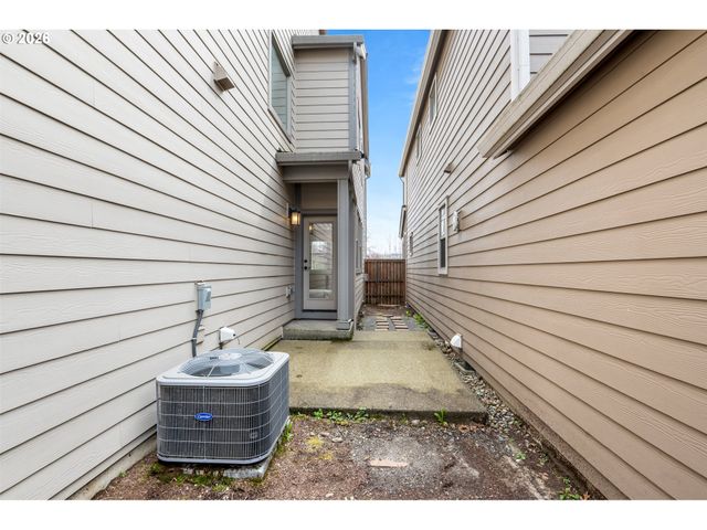 15079 Nw ROSSETTA St, Portland, OR 97229