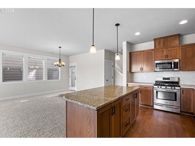 15079 Nw ROSSETTA St, Portland, OR 97229