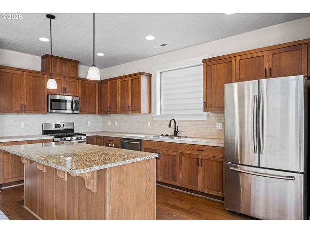 15079 Nw ROSSETTA St, Portland, OR 97229