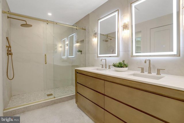 3504 GORDON ST, Falls Church, VA 22041