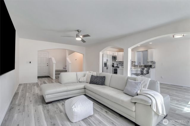 17722 72nd Avenue E, Puyallup, WA 98375