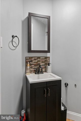 75 E DUVAL ST, Philadelphia, PA 19144