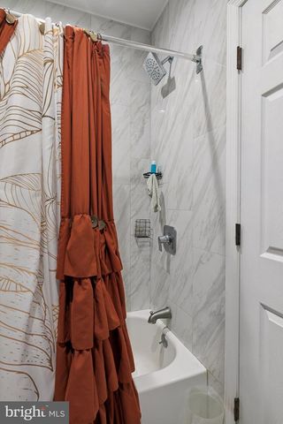 75 E DUVAL ST, Philadelphia, PA 19144