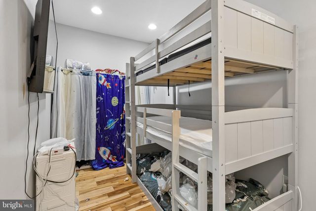 75 E DUVAL ST, Philadelphia, PA 19144