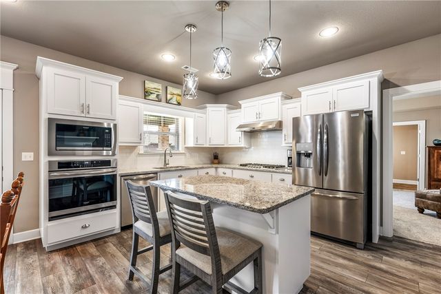 1057 Ruscello Avenue, Tontitown, AR 72762