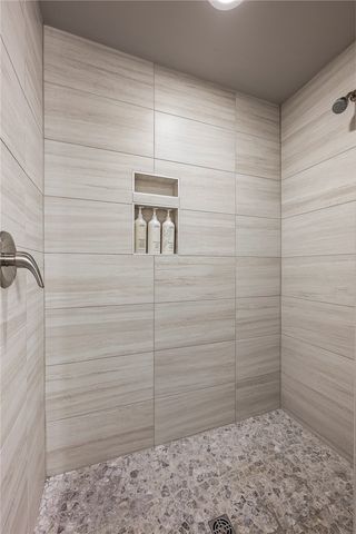 1057 Ruscello Avenue, Tontitown, AR 72762