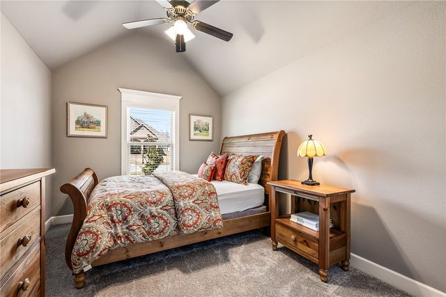 1057 Ruscello Avenue, Tontitown, AR 72762