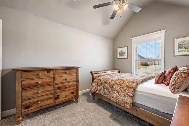 1057 Ruscello Avenue, Tontitown, AR 72762