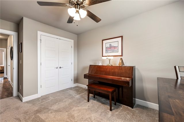 1057 Ruscello Avenue, Tontitown, AR 72762