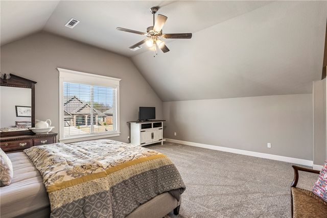 1057 Ruscello Avenue, Tontitown, AR 72762