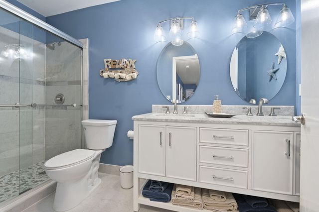 1177 S Drive Circle B, Delray Beach, FL 33445