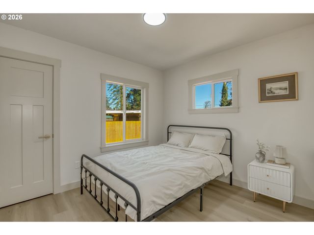 6530 Se 83RD Ave, Portland, OR 97266